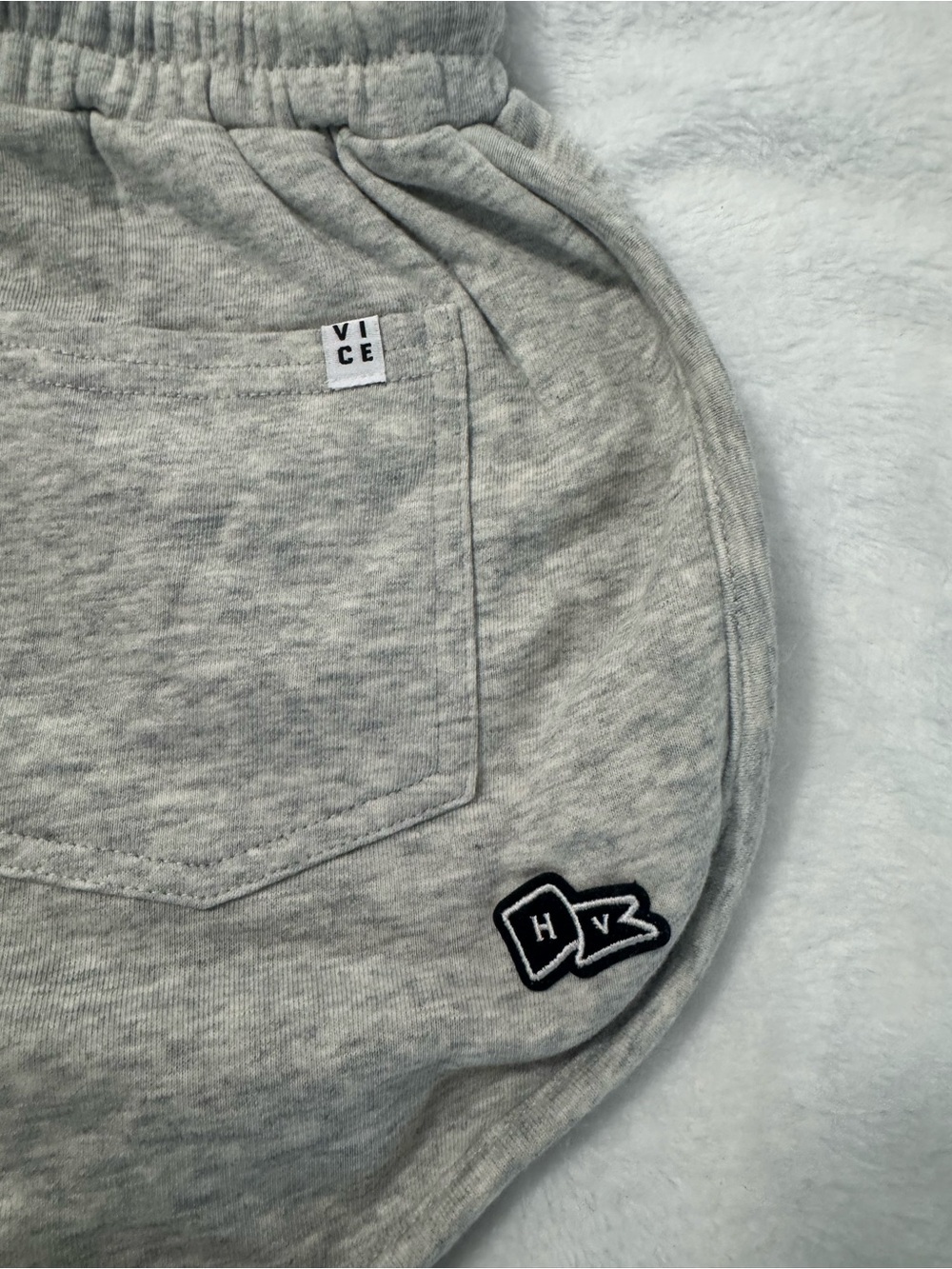 Hype & Vice UCLA Heather Gray Fleece Shorts Size S NWOT - Picture 3 of 4